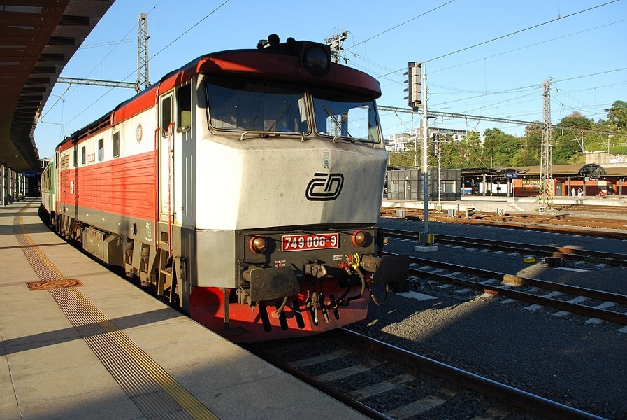 749 008-9